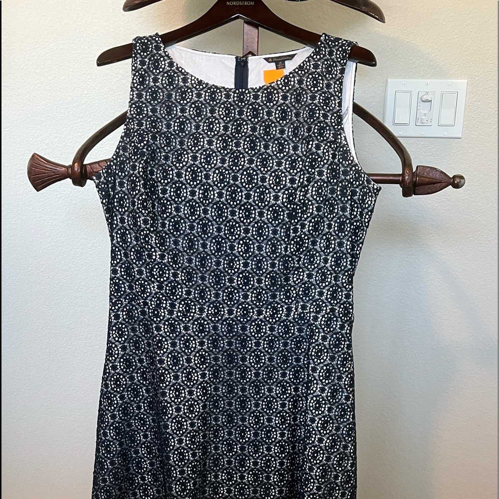 Brooks Brother Navy Blue Cotton Lace Sleeveless Sheath Ribbon Accent - 14